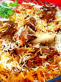 A picture of Mutton degi biryani.