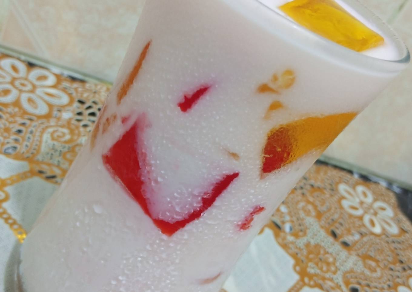 Three Color Cold Milk