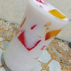 A picture of Three Color Cold Milk.
