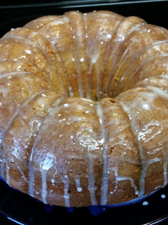 A picture of Super easy lemon pound cake.