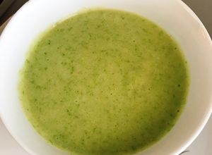 Hình của món Ăn dặm bé 7,5m: cháo cá hồi rau diếp.