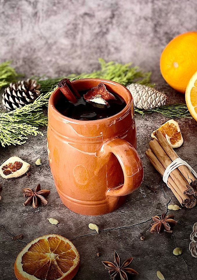 Una foto de GLÜHWEIN (Vino caliente navideño)
