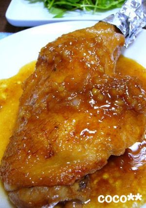 A picture of Christmas Chicken in a Frying Pan.