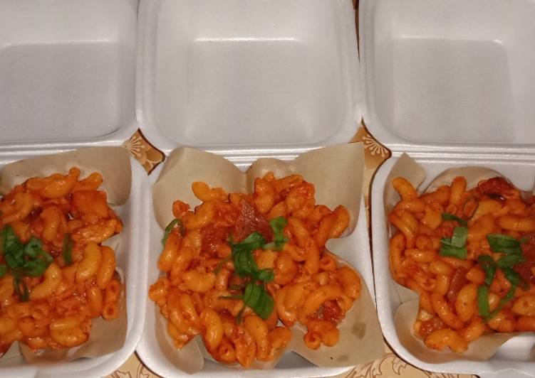 Makaroni pedass manis