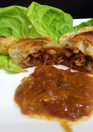 A picture of Chicken Curry Puff.