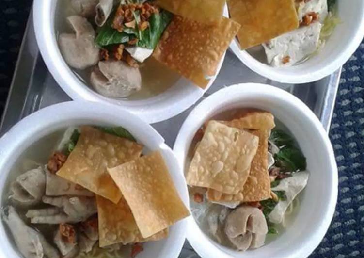 Bakso ceker komplit