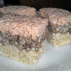 A picture of Neapolitan Krispies.