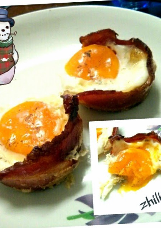 A picture of bacon egg breakfast cup.