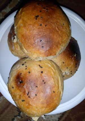 A picture of Eggless buns.