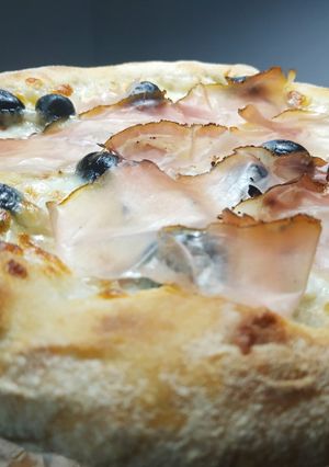 A picture of Pizza with Caputo Nuvola Flour.