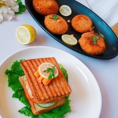 A picture of Crispy tofu sandwich.