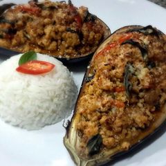 A picture of Kanya's Chicken and Eggplants Curry.