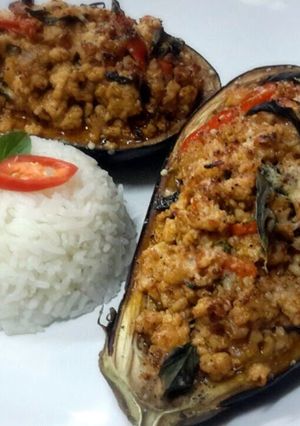 A picture of Kanya's Chicken and Eggplants Curry.