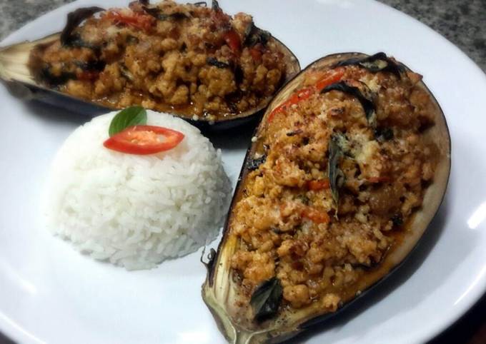 Simple Way to Prepare Gordon Ramsay Kanya&#39;s Chicken and Eggplants Curry