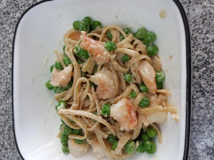 Easy Steps to Prepare Recipe Shrimp Alfredo with Peas that is  Makes Drooling, Tasty}