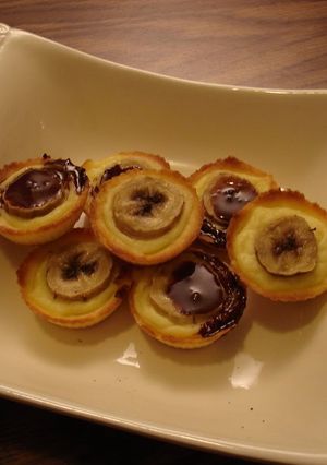 A picture of Banana Custard Tarts.