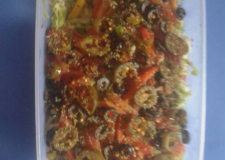 Recipe of Homemade FiFi’s Smokin Hot Salad