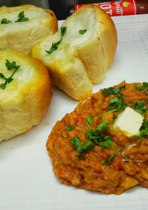 A picture of Pav bhaji.