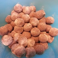 A picture of Minty chocolate espresso balls.