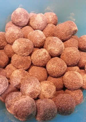 A picture of Minty chocolate espresso balls.