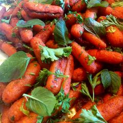A picture of Carrot, Raisin, and Herb Salad.