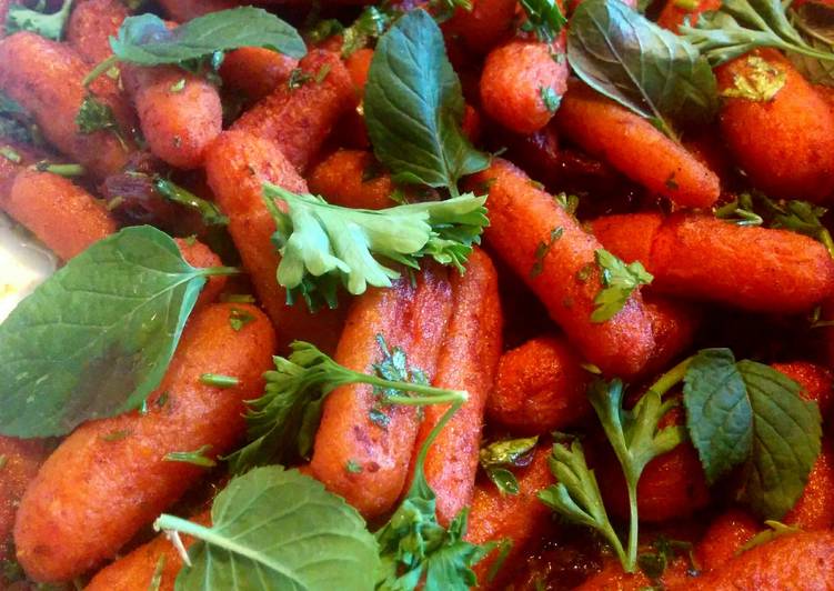 Easy Meal Ideas of Carrot, Raisin, and Herb Salad