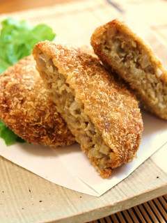 A picture of Crunchy Menchi Katsu with Lotus Root.