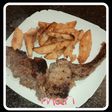 Chuletas de cerdo con patatas al pimentón
