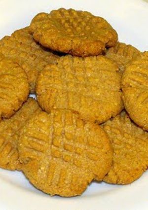 A picture of Memaw's Peanut Butter Cookies.