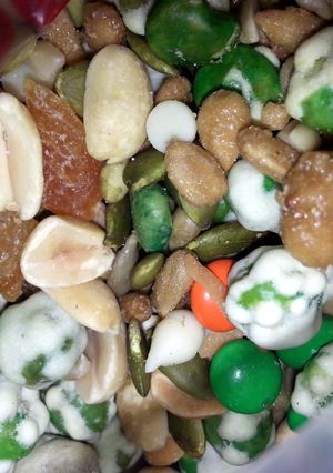 A picture of Shahan's Ultimate Trail Mix.