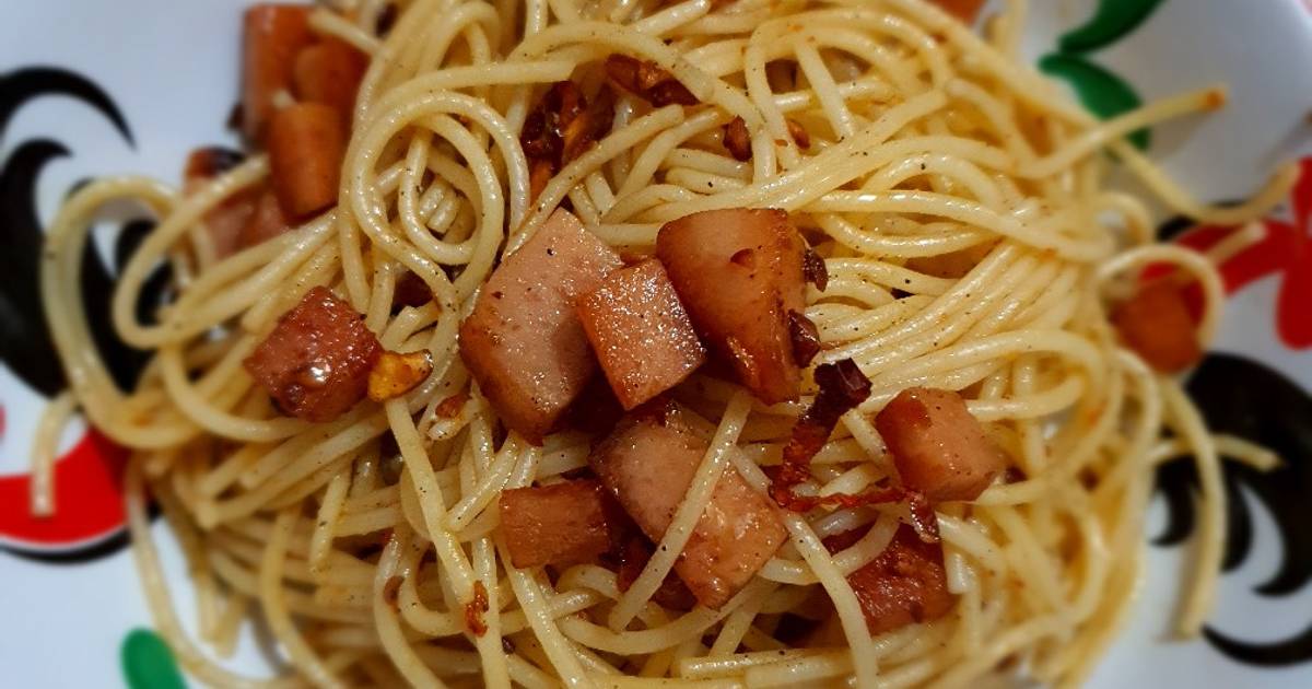 Resep Aglio Olio Pasta with Ham (pork) oleh Yesslyn Salim Cookpad
