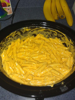 A picture of Crock pot buffalo chicken pasta.
