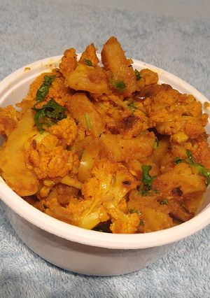 A picture of Cauliflower & Potato(Aloo Gobhi).