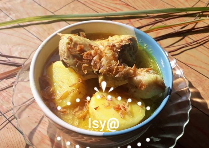 Opor ayam kentang