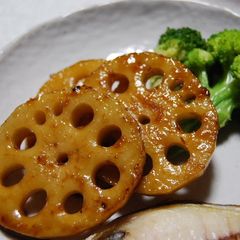 A picture of Gingered Lotus Root.