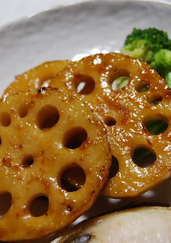 A picture of Gingered Lotus Root.