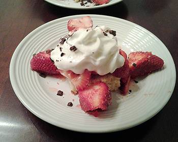 Fresh, Prepare Recipe Strawberry Shortcake with Vanilla Ice Cream Cake Savory Delicious