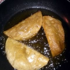A picture of My mommys crunchy tacos.