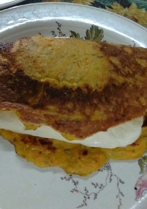 Una foto de Súper panqueques o tortitas de zanahoria con queso