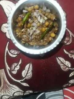 छोले चाट (chole chaat recipe in Hindi) रेसिपी मुख्य फोटो