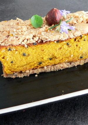 Une photo de Gâteau aux carottes et son crumble de fruits secs