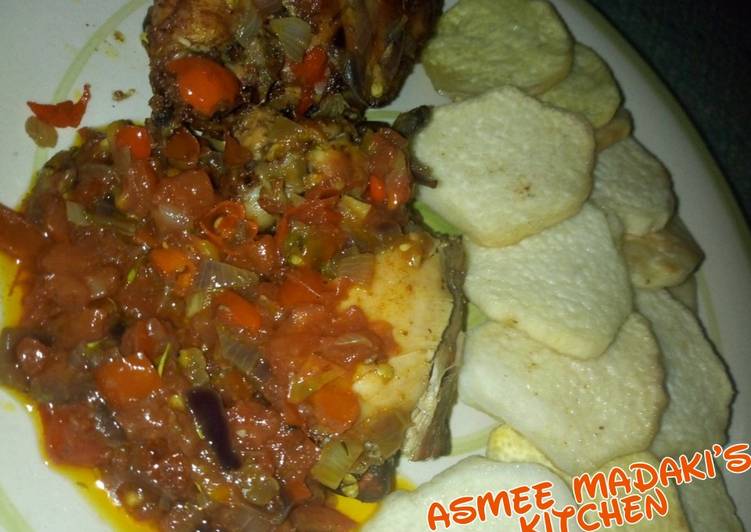 Steps to Prepare Any-night-of-the-week Fried yam and peppered chicken | Satisfyingrecipe.web.app