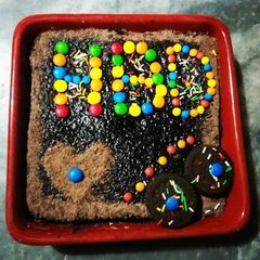 3 ingredient Oreo Cake/Lockdown Cake🎂🍪🍫 A picture of 3 ingredient Oreo Cake/Lockdown Cake🎂🍪🍫.