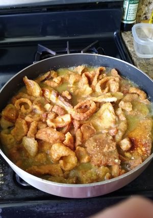 Una foto de Chile de chicharrón