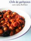 Chile vegano de garbanzos con salsa buffalo