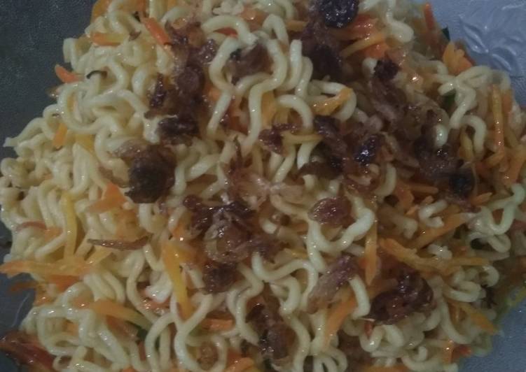 Bagaimana Menyiapkan Mi goreng wortel, Lezat