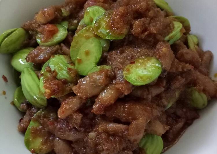 Cara Membuat Sambal baby cumi pete Anti Gagal