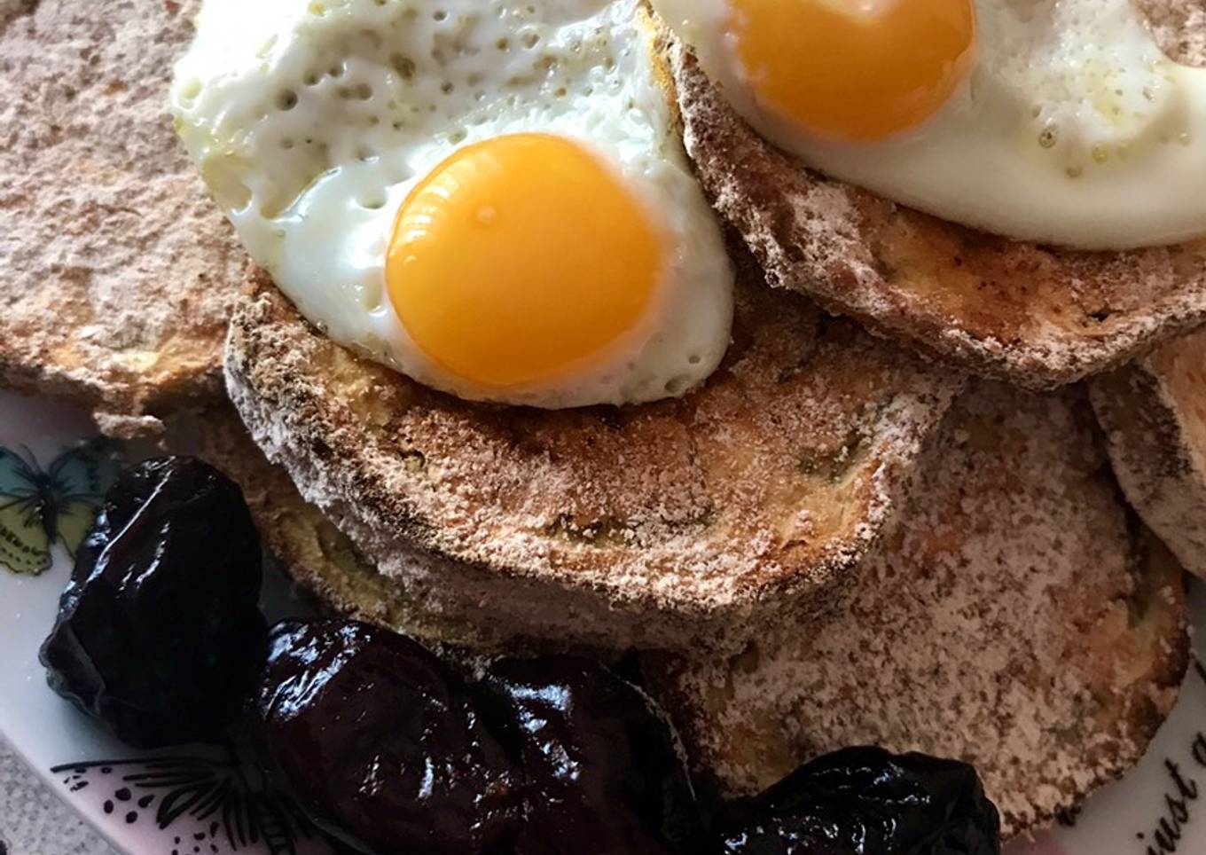 Berenjenas con espelta y huevos de codorniz