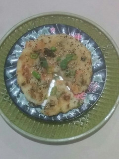 વેજીટેબલ રવા હાંડવો (Vegetable Rava Handvo Recipe In Gujarati) રેસીપી મુખ્ય ફોટો