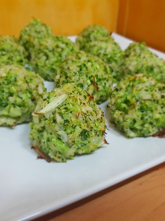 Una foto de Albóndigas de brócoli